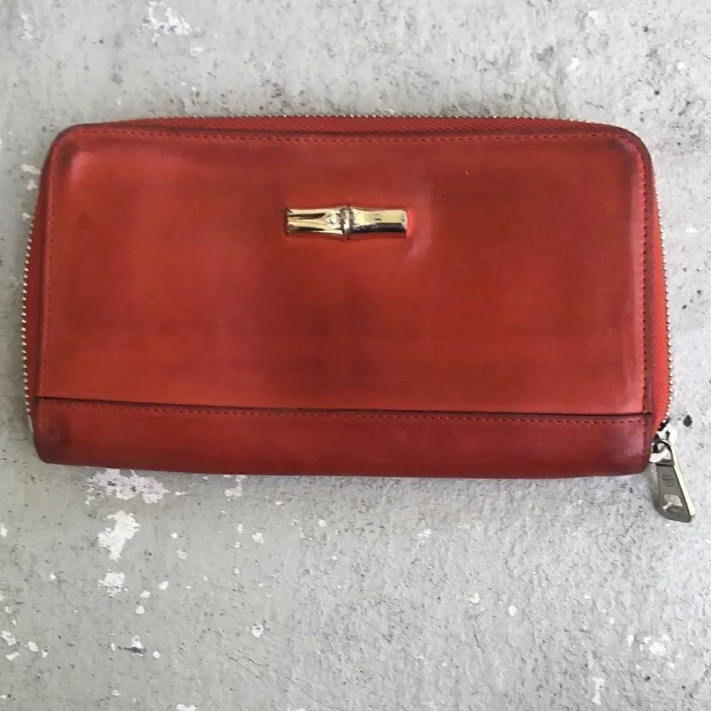 Longchamp Zippered wallet